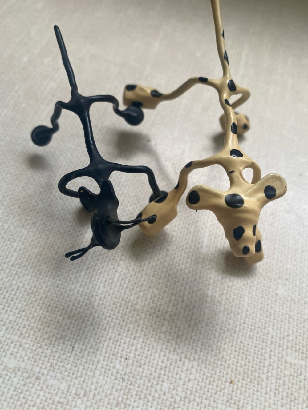 The Adventures of FENDER BENDER Bendable Wire Posable Magnetic Figure KLUTZ Set